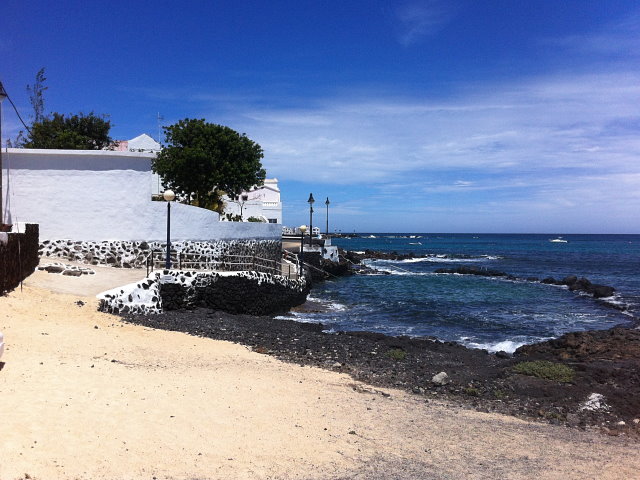 Tidal pool in 200m